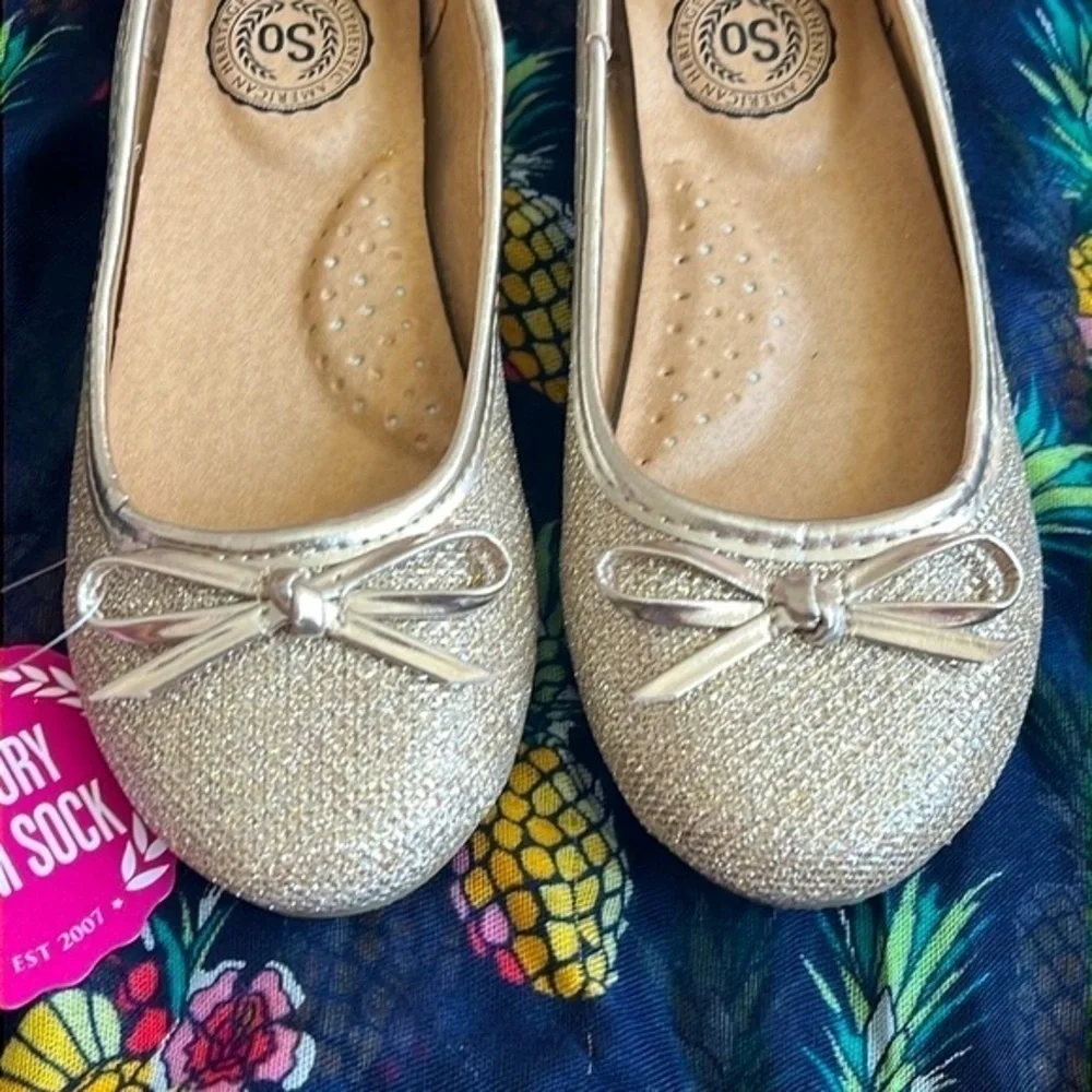 Brand New SO Glittery Gold Slip On Flats Bows Sparkly Shoes Memory Foam Sock